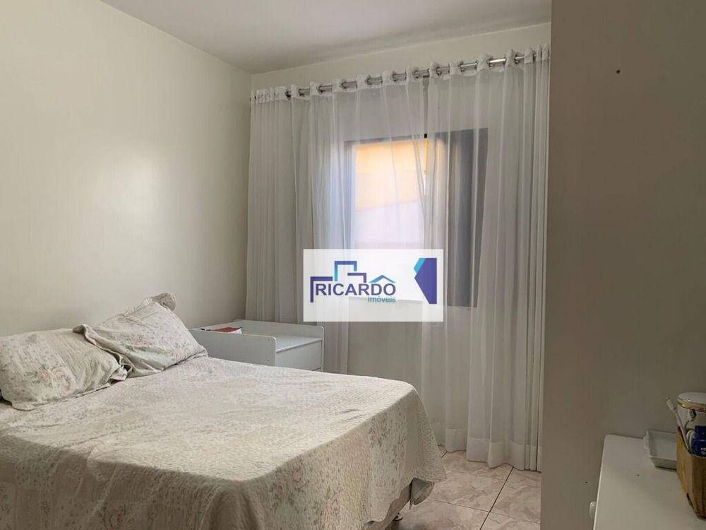 Sobrado, 3 quartos, 287 m² - Foto 1