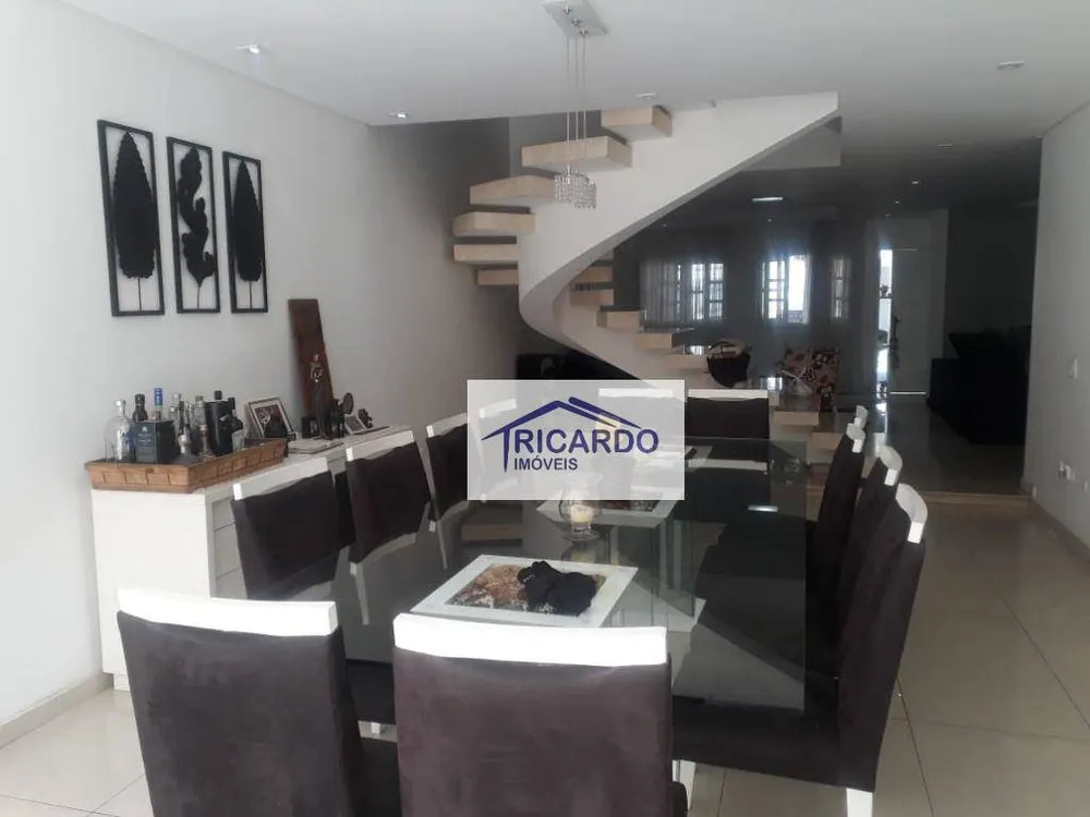 Sobrado, 4 quartos, 585 m² - Foto 2
