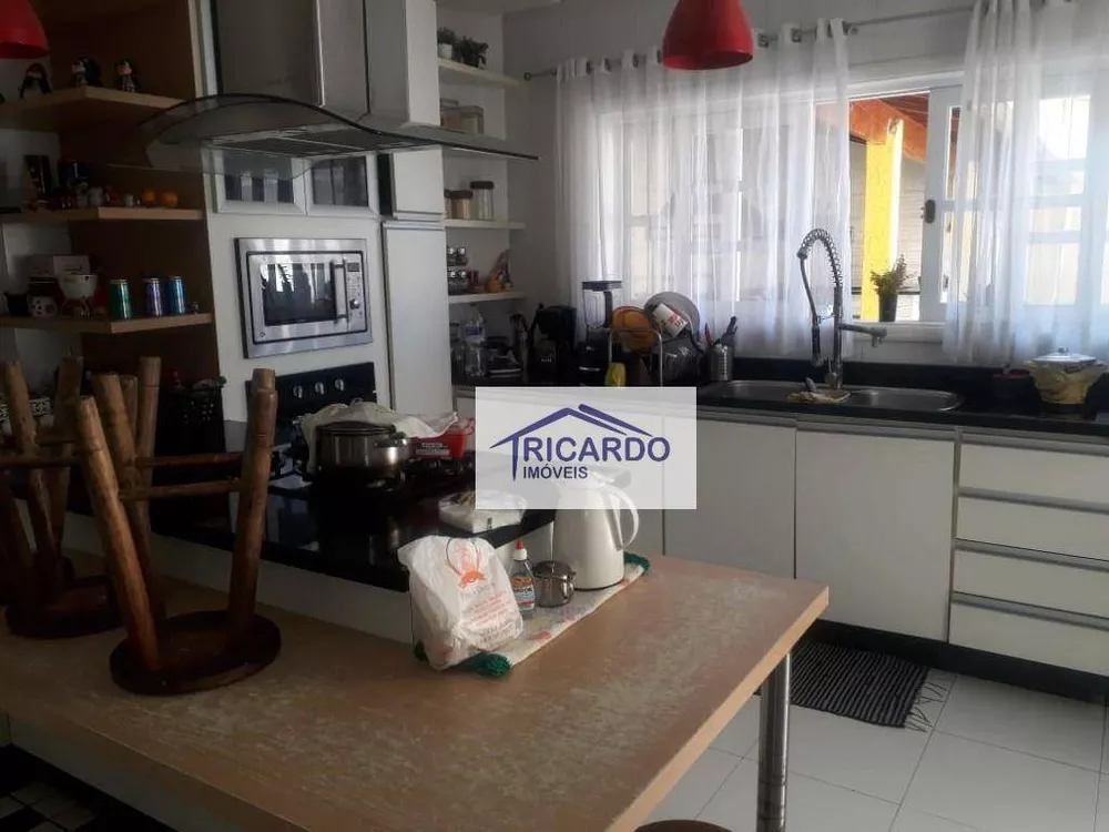 Sobrado, 4 quartos, 585 m² - Foto 6