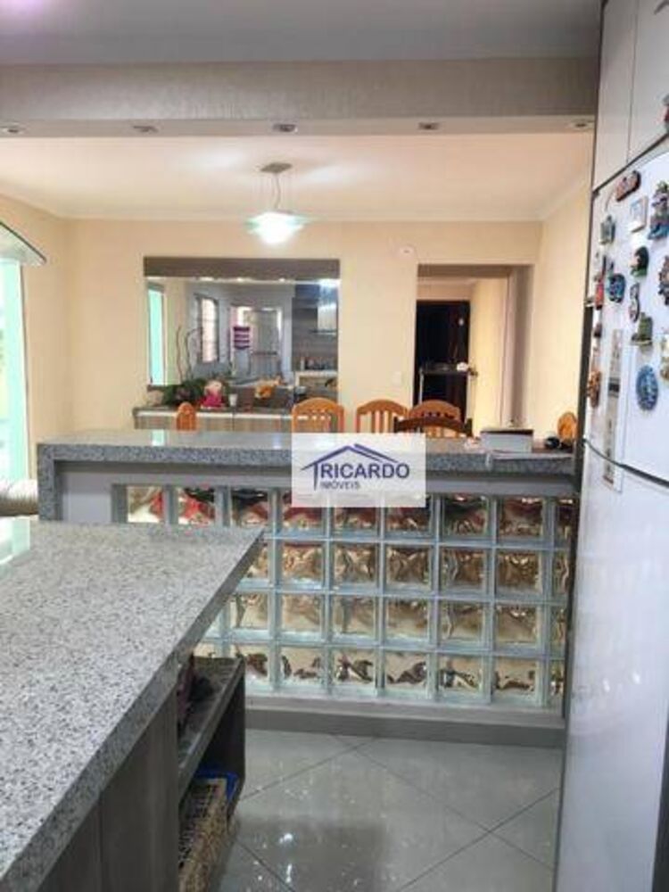 Casa, 3 quartos, 200 m² - Foto 4