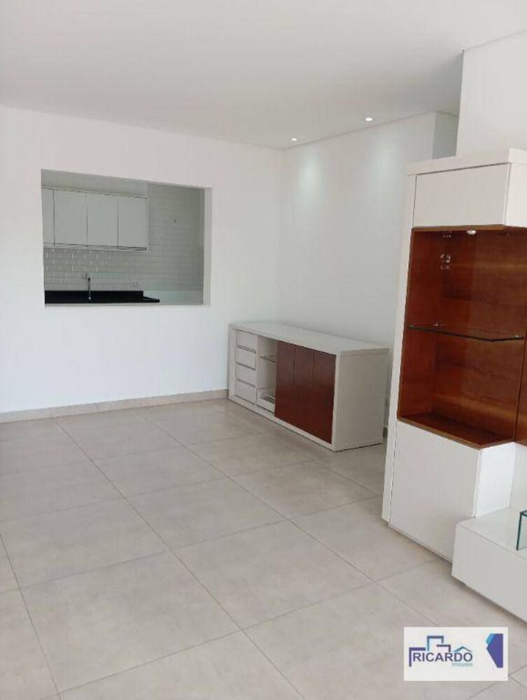 Apartamento para alugar com 3 quartos, 83m² - Foto 4