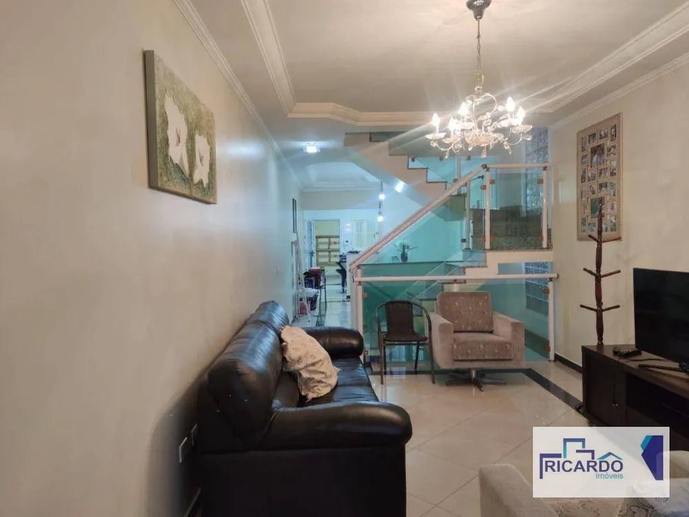 Sobrado, 3 quartos, 182 m² - Foto 1