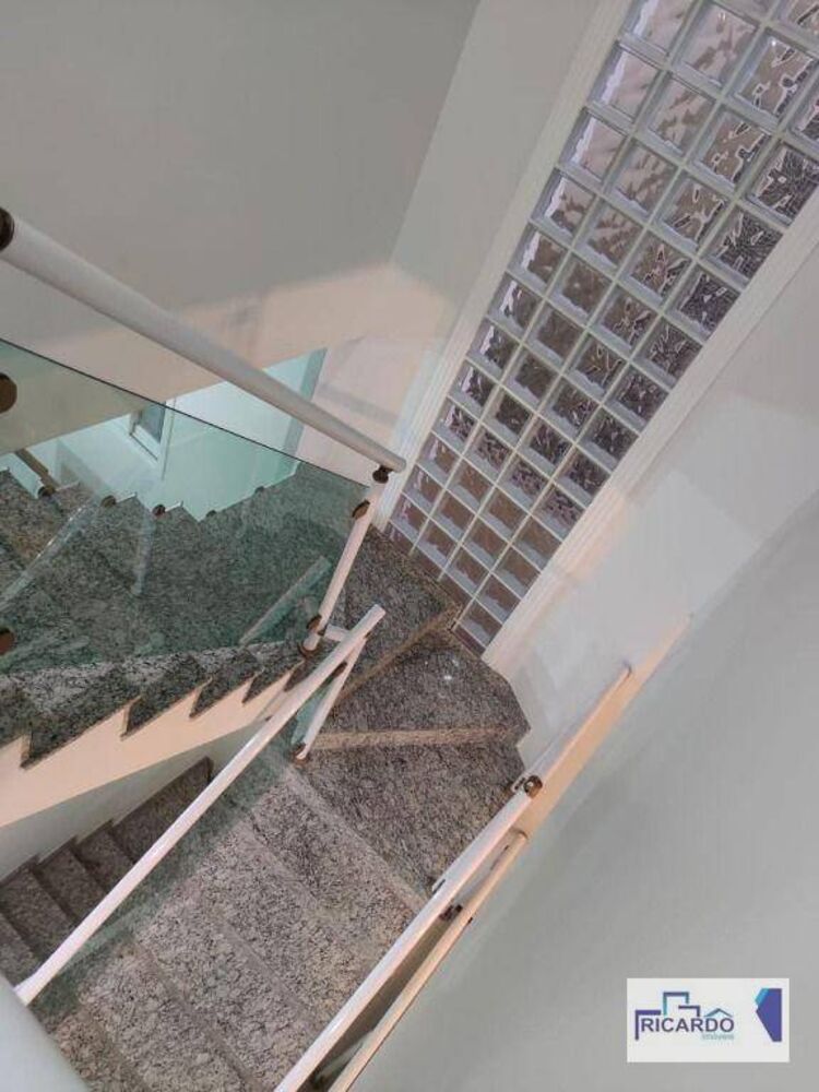 Sobrado à venda com 3 quartos, 182m² - Foto 4
