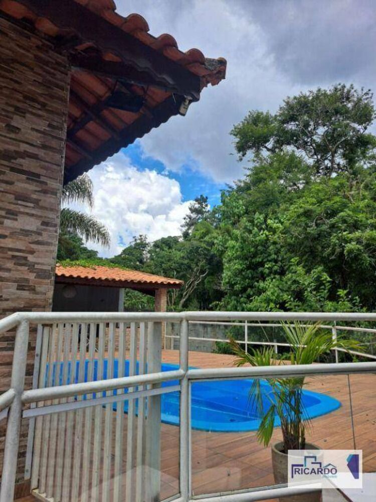 Chácara à venda com 2 quartos, 220m² - Foto 2