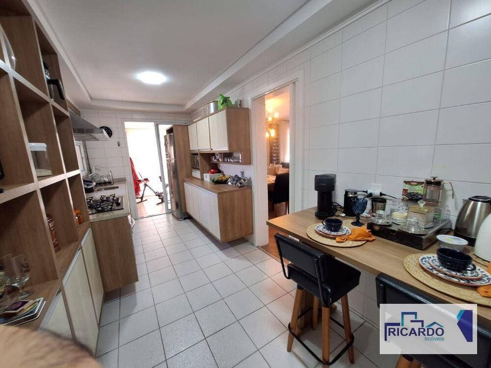 Apartamento à venda com 3 quartos, 115m² - Foto 13