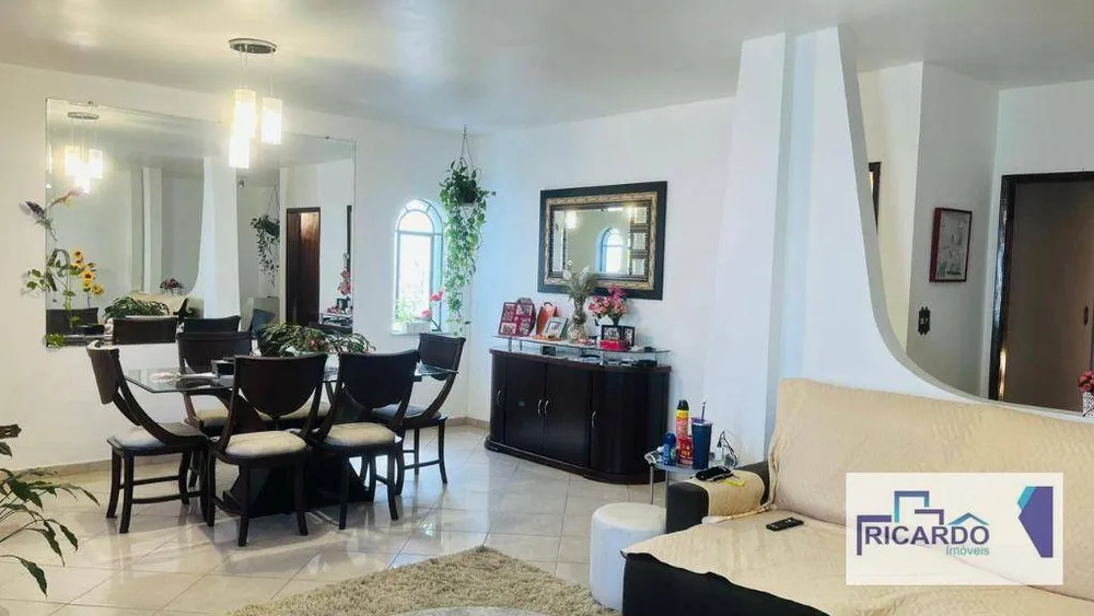 Casa, 3 quartos, 264 m² - Foto 1