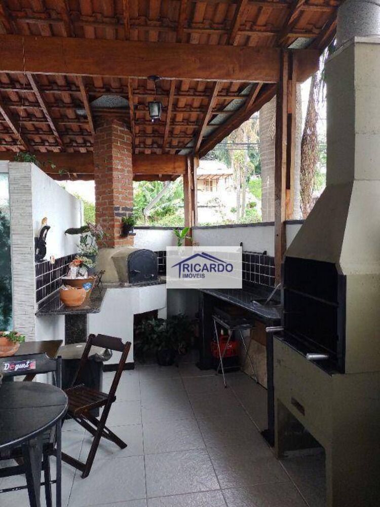 Sobrado, 3 quartos, 182 m² - Foto 1