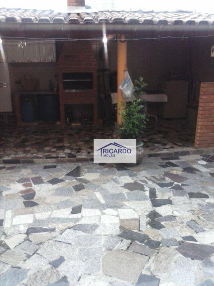 Sobrado, 4 quartos, 350 m² - Foto 1