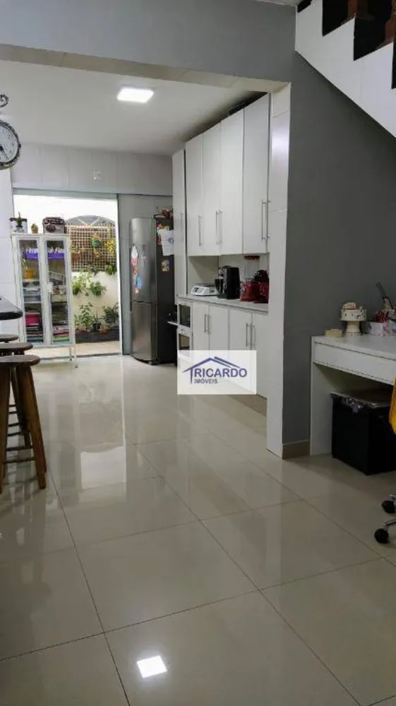 Sobrado, 3 quartos, 247 m² - Foto 4