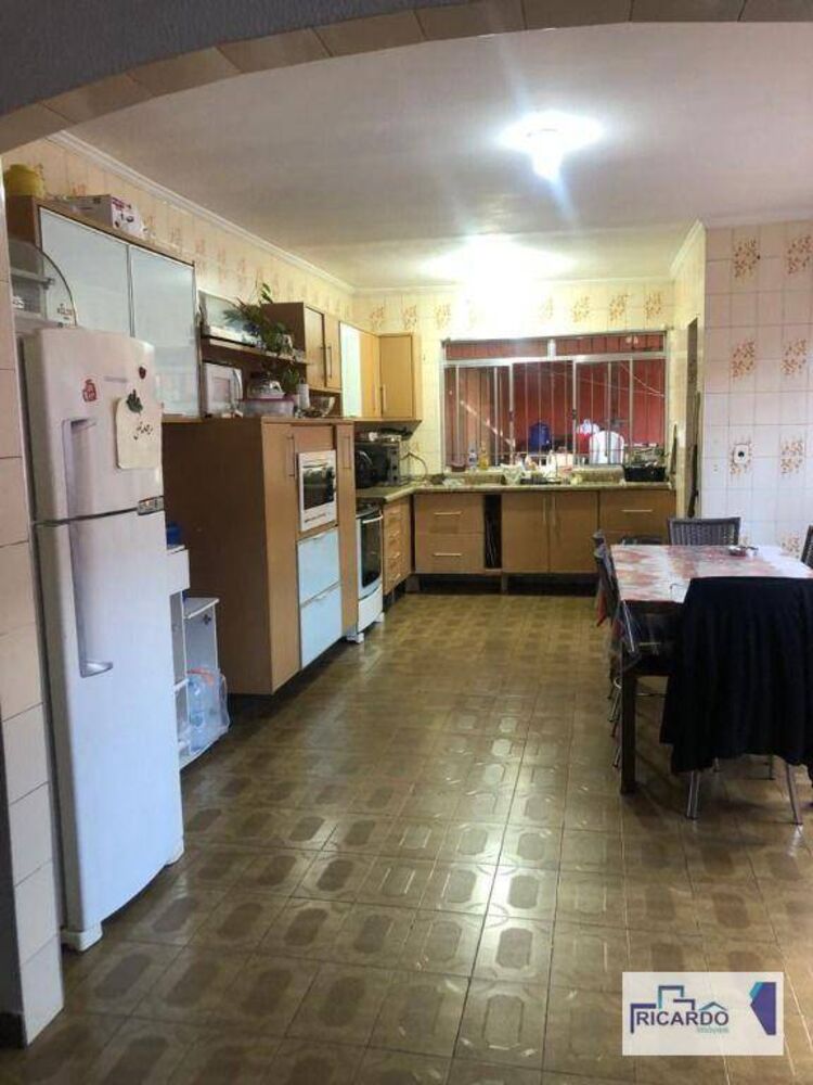 Sobrado, 3 quartos, 243 m² - Foto 2