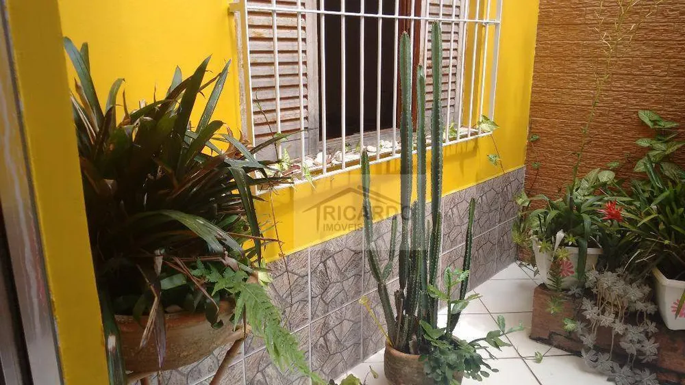 Casa, 4 quartos, 210 m² - Foto 1