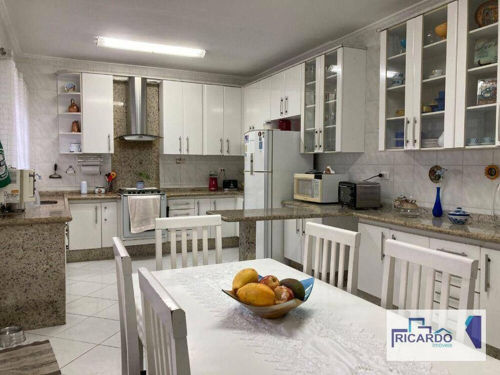 Sobrado, 3 quartos, 307 m² - Foto 2