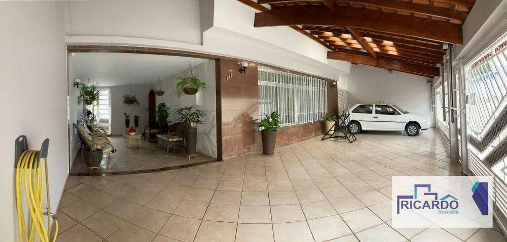 Sobrado, 3 quartos, 307 m² - Foto 1