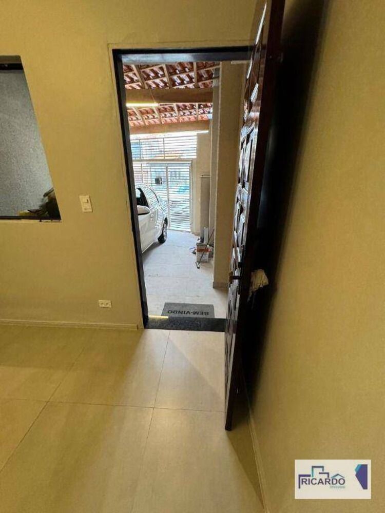 Sobrado à venda com 2 quartos, 90m² - Foto 1