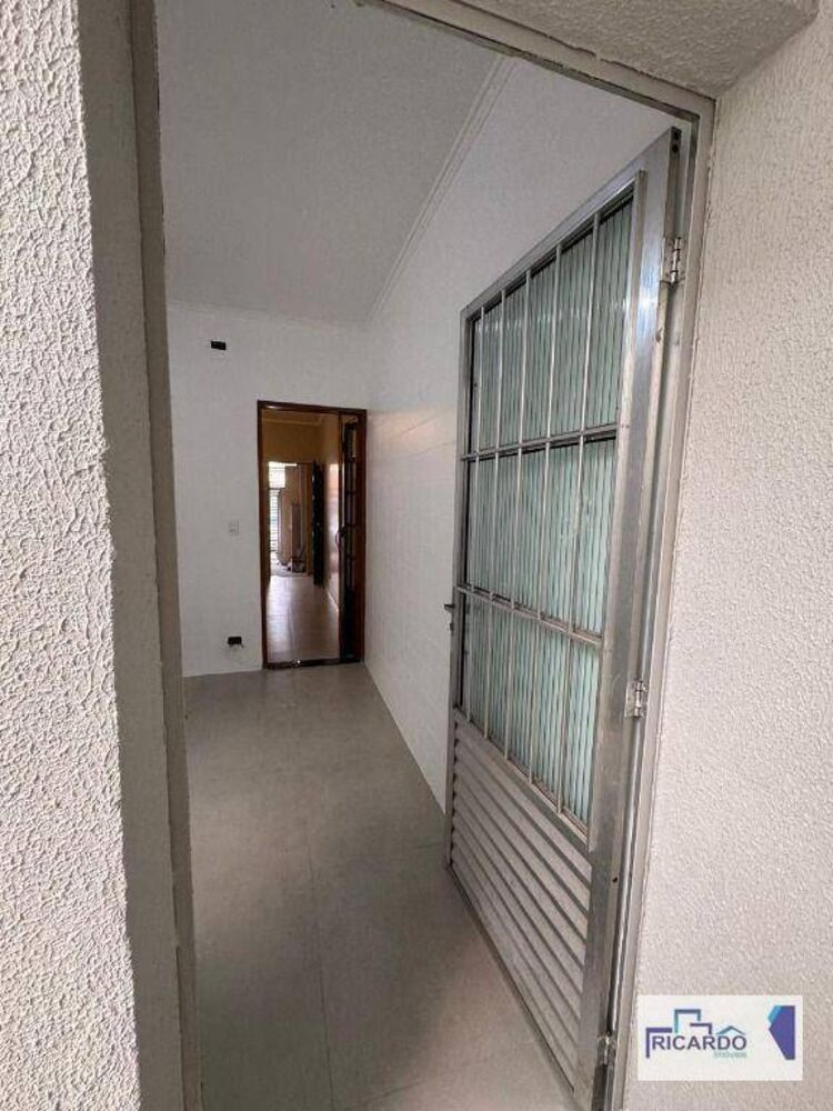 Sobrado à venda com 2 quartos, 90m² - Foto 4