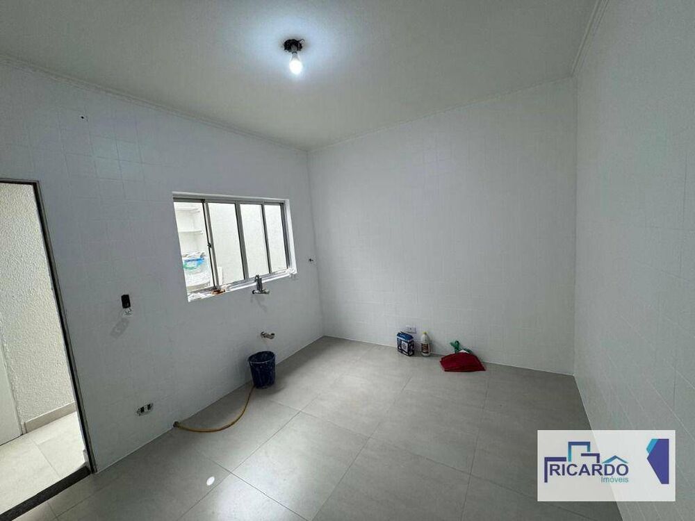 Sobrado à venda com 2 quartos, 90m² - Foto 2