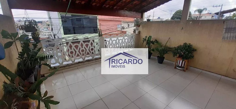 Sobrado à venda com 3 quartos, 160m² - Foto 4