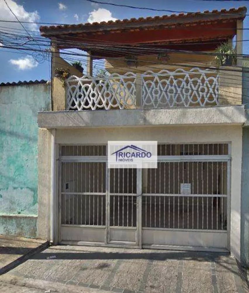 Sobrado à venda com 3 quartos, 160m² - Foto 1