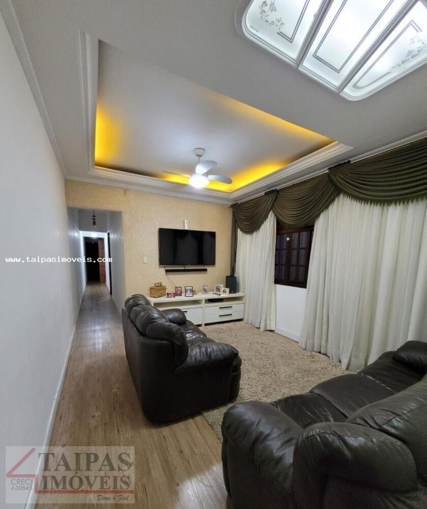 Casa, 3 quartos, 225 m² - Foto 2