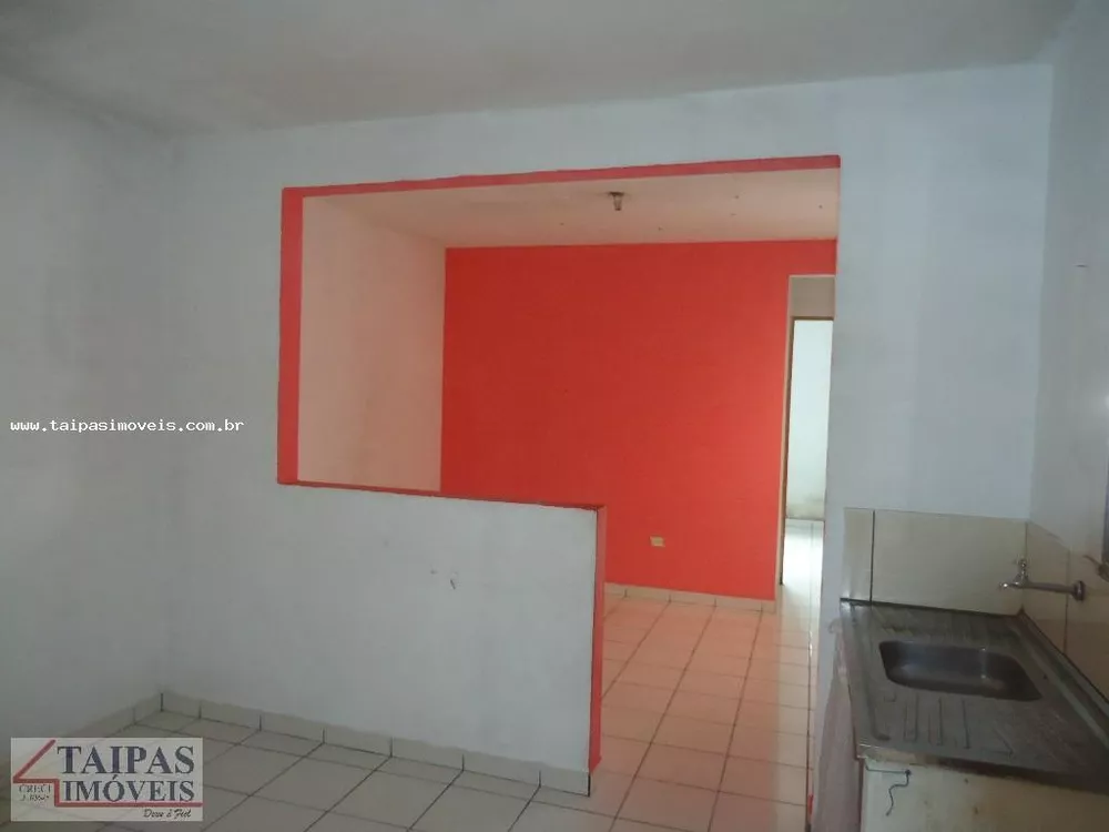 Casa à venda com 1 quarto, 250m² - Foto 4