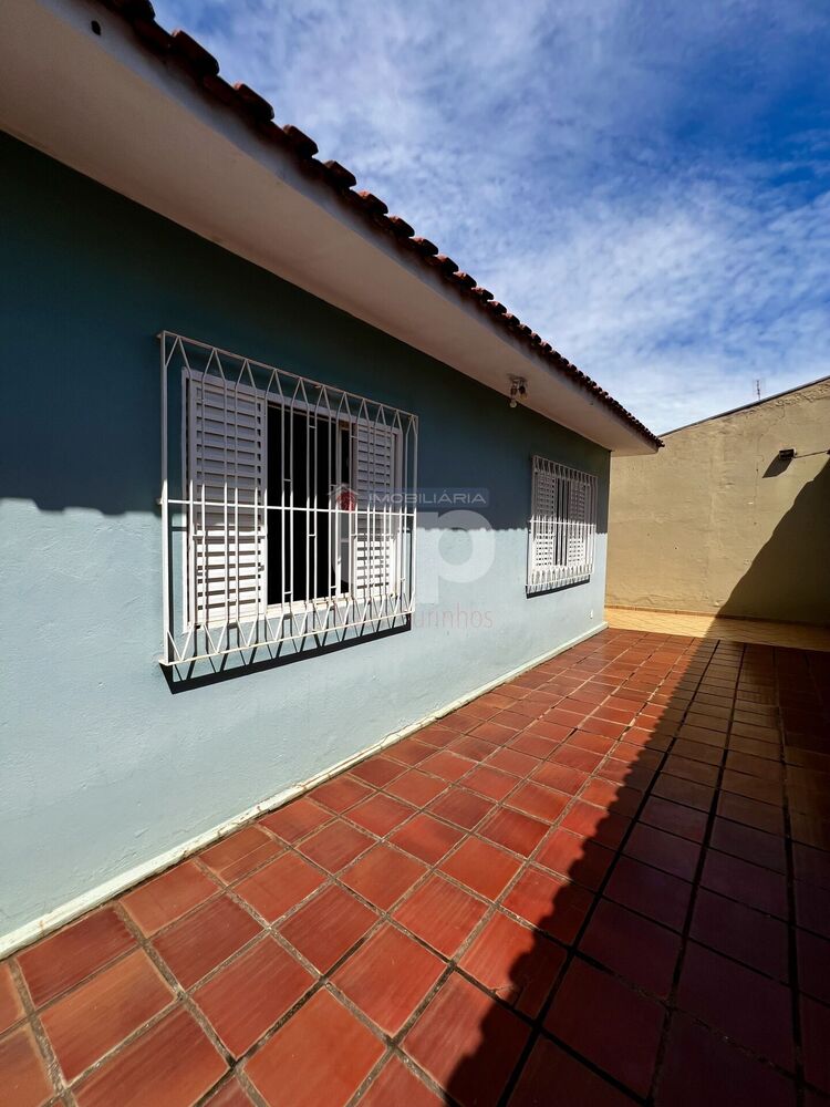 Casa à venda com 3 quartos, 150m² - Foto 2