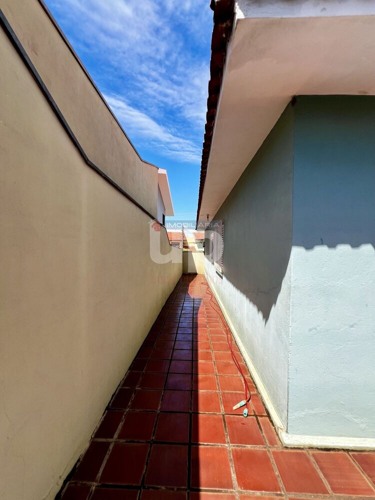 Casa à venda com 3 quartos, 150m² - Foto 7