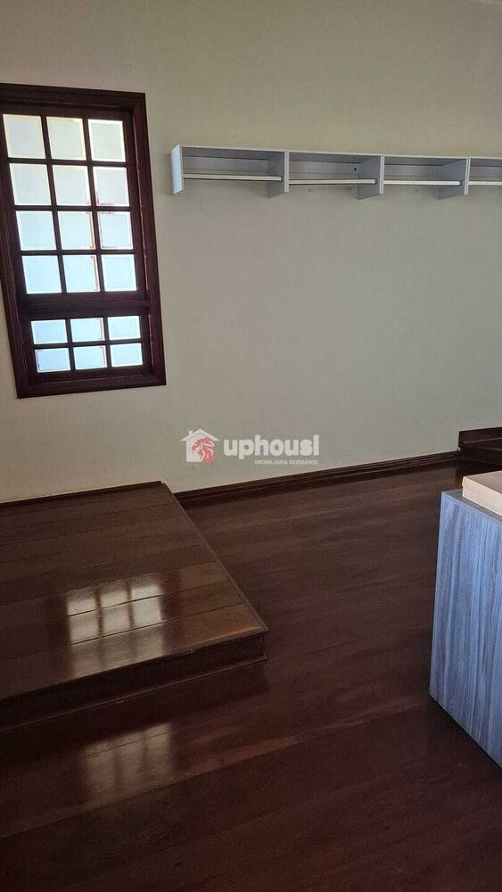 Casa, 3 quartos, 240 m² - Foto 1