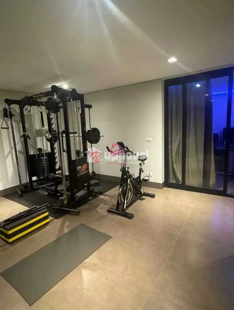 Casa, 3 quartos, 252 m² - Foto 1
