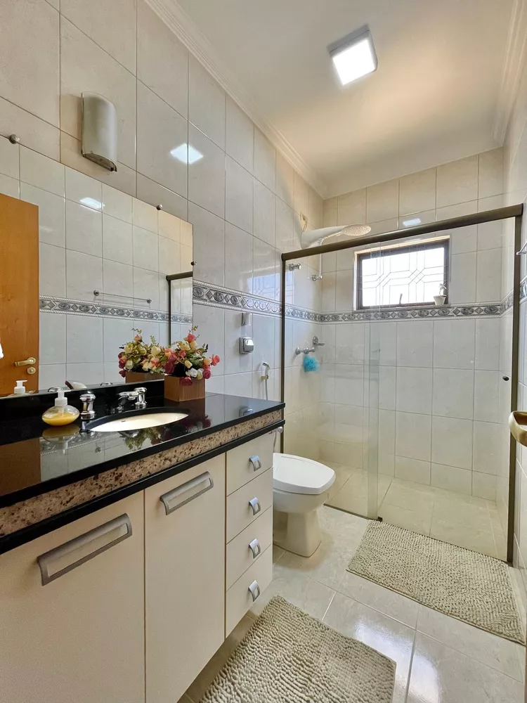 Casa, 3 quartos, 265 m² - Foto 1