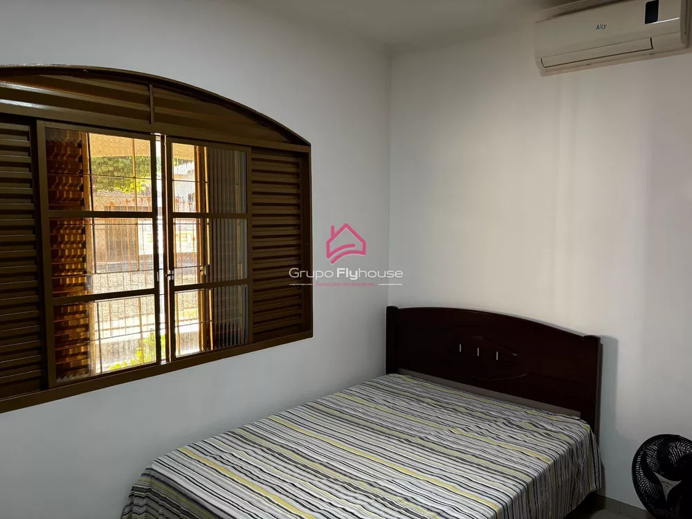 Casa, 3 quartos, 219 m² - Foto 4