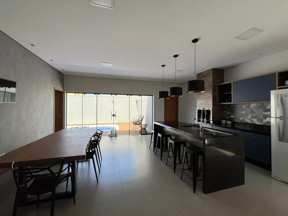 Casa, 2 quartos, 174 m² - Foto 1