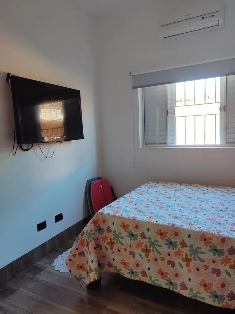 Chácara, 3 quartos, 900 m² - Foto 1