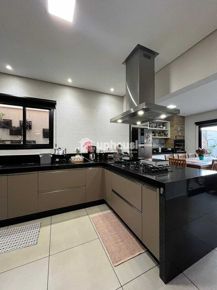 Sobrado, 3 quartos, 246 m² - Foto 4
