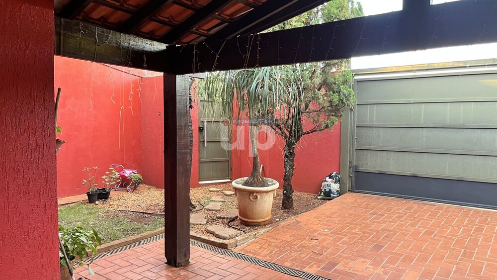 Casa, 3 quartos, 205 m² - Foto 1