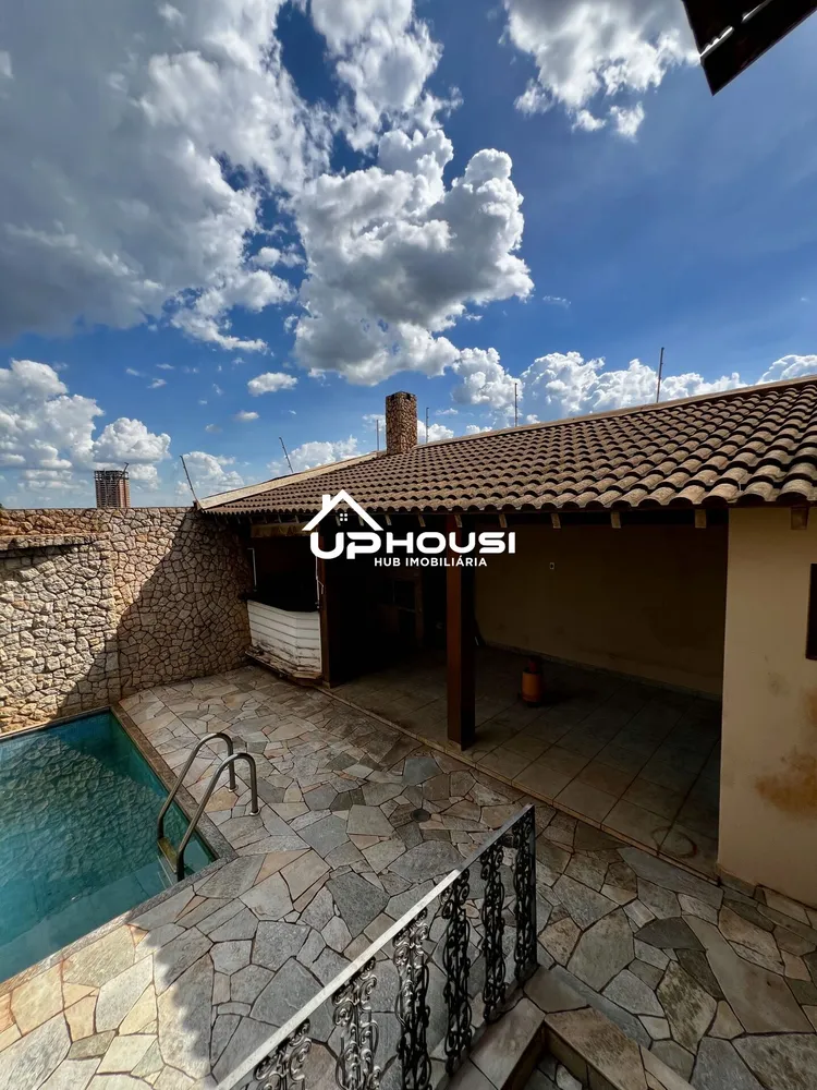 Casa, 4 quartos, 600 m² - Foto 1