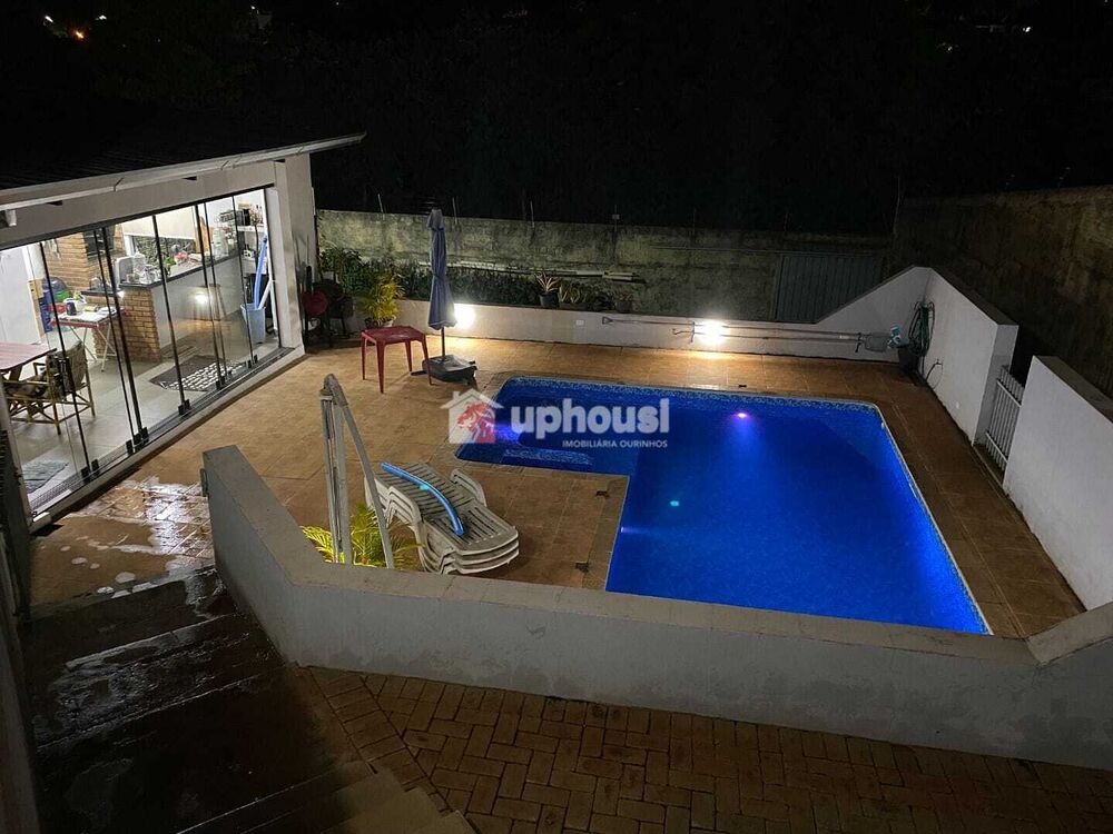 Casa, 4 quartos, 270 m² - Foto 1