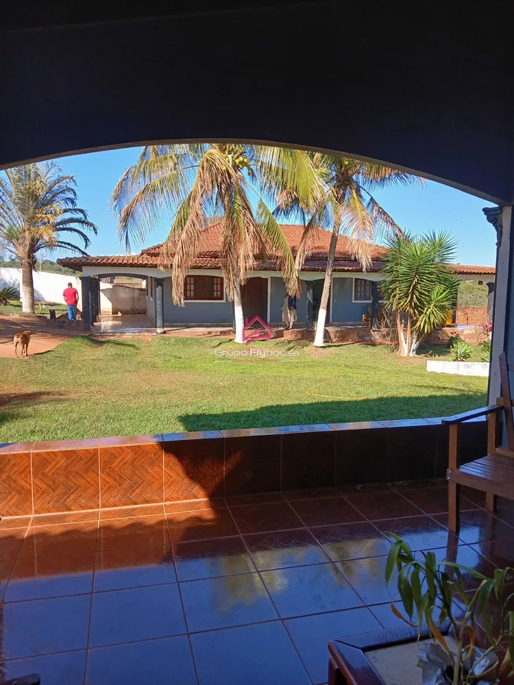 Chácara, 3 quartos, 8000 m² - Foto 1