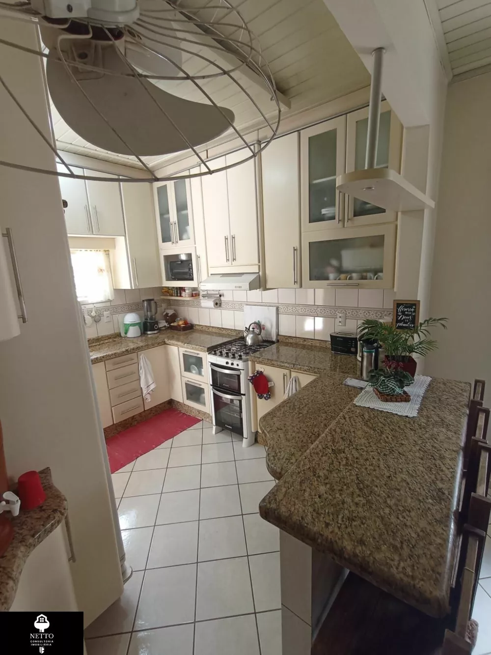 Casa, 3 quartos, 191 m² - Foto 1