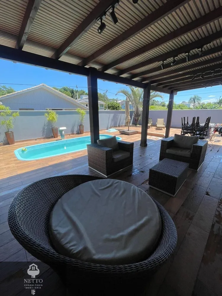 Casa, 3 quartos, 200 m² - Foto 1