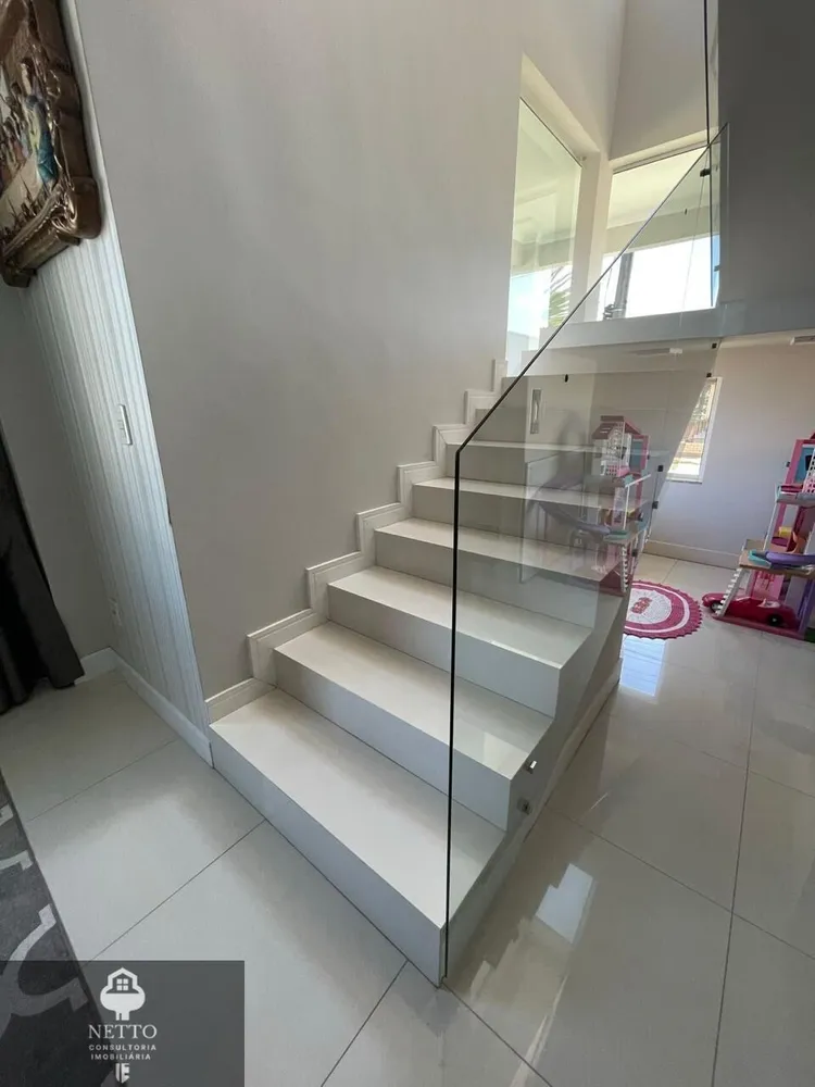 Casa, 3 quartos, 200 m² - Foto 2