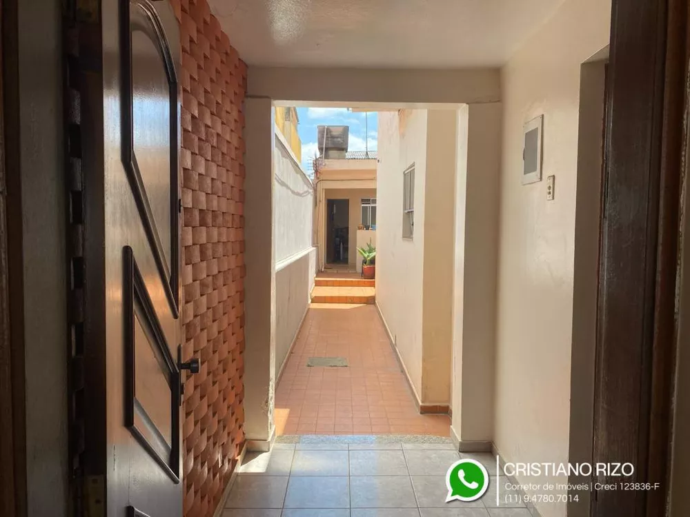 Sobrado à venda com 2 quartos, 236m² - Foto 4