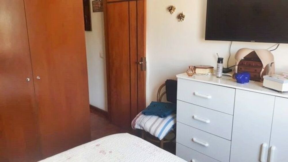 Casa à venda com 2 quartos, 60m² - Foto 2