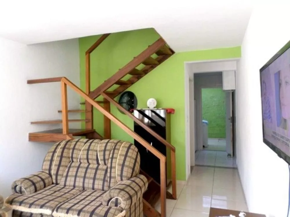 Casa à venda com 3 quartos, 30m² - Foto 3