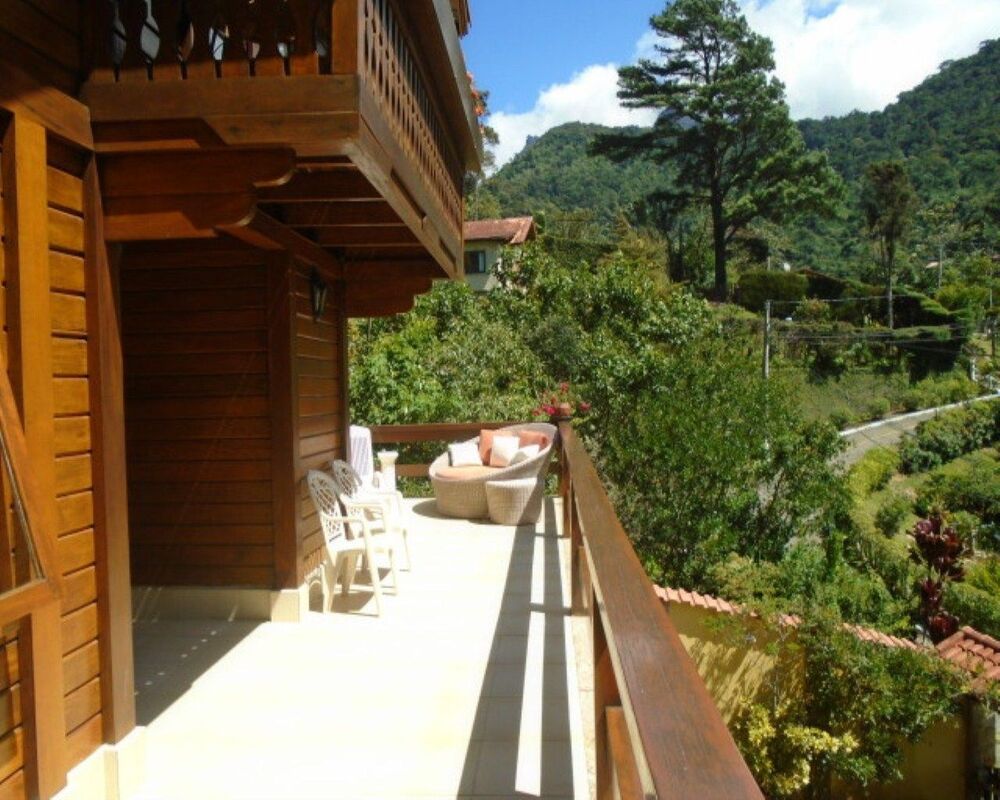 Casa à venda com 4 quartos, 720m² - Foto 1
