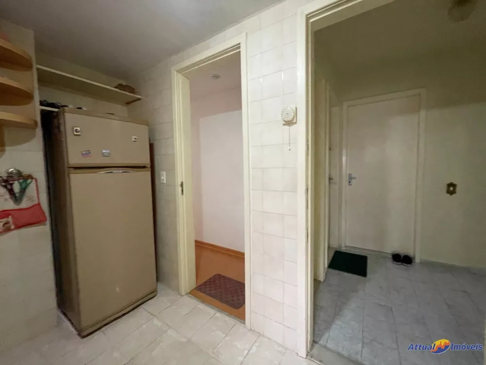 Apartamento à venda com 2 quartos, 68m² - Foto 7