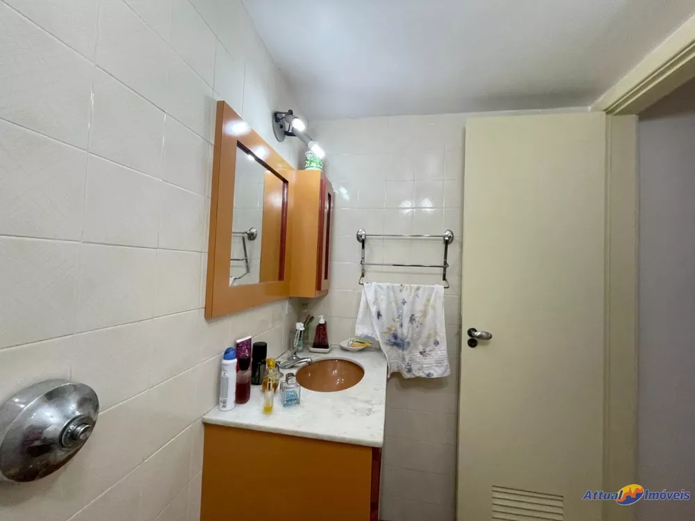 Apartamento à venda com 2 quartos, 68m² - Foto 4