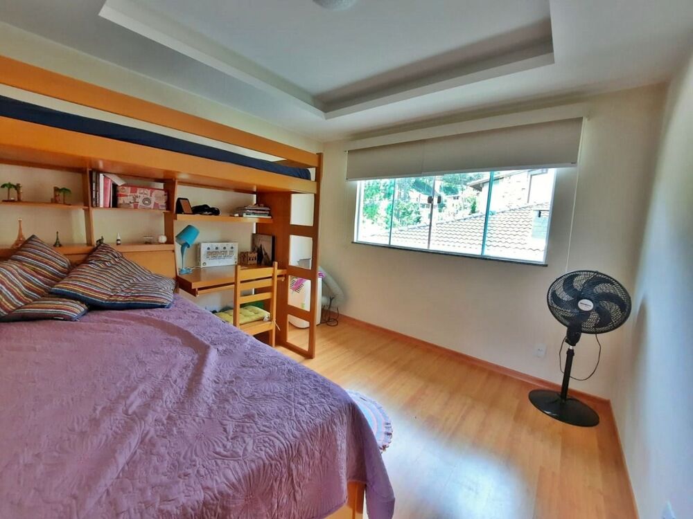 Casa à venda com 4 quartos, 350m² - Foto 11