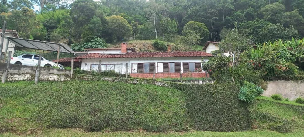 Casa à venda com 6 quartos, 4000m² - Foto 2