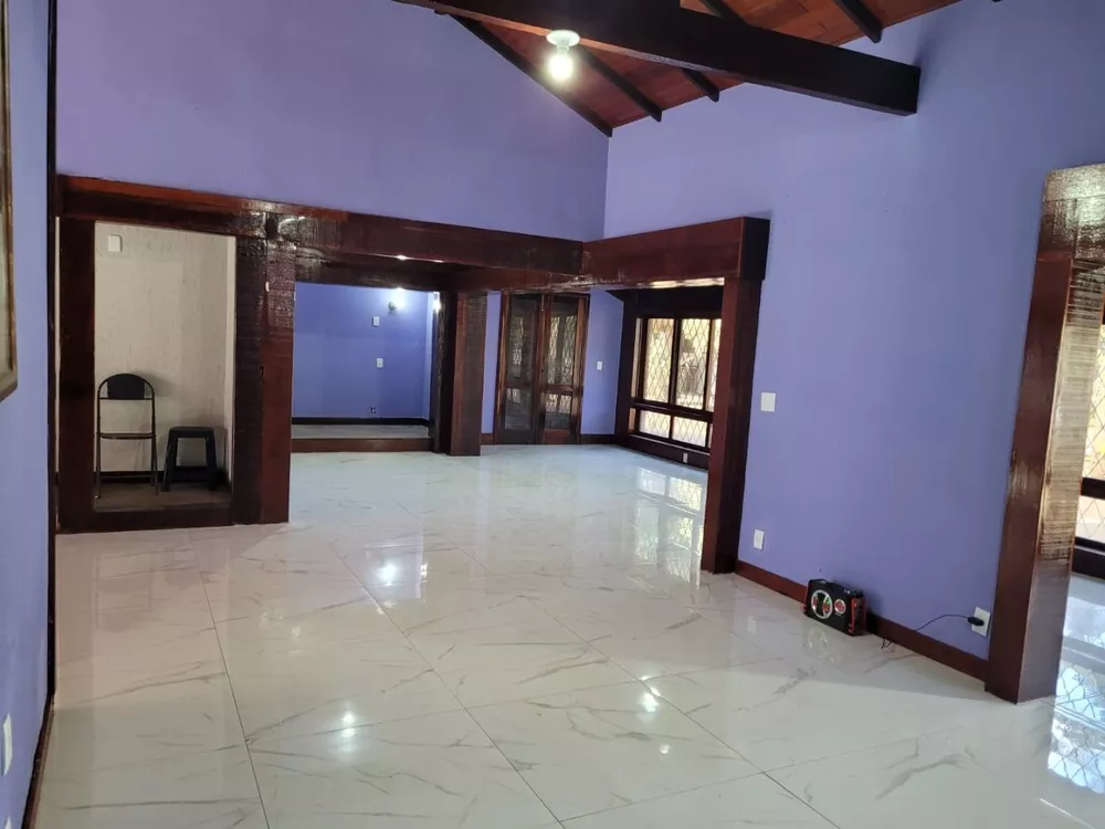 Casa à venda com 4 quartos, 1600m² - Foto 3