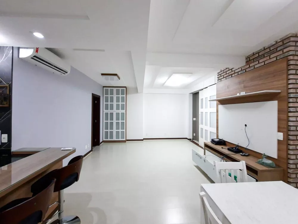 Apartamento à venda com 2 quartos, 83m² - Foto 1